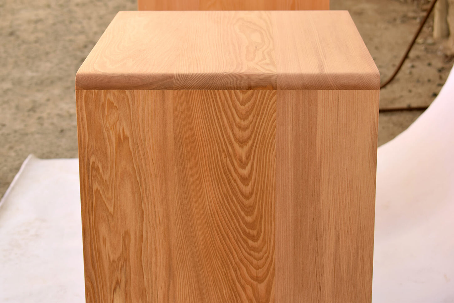 Velador Esencial - Con repisa